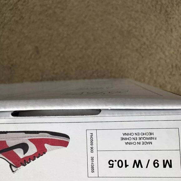 Nike By You Dunk Low Chicago Red Black White FN0569-900 - Men's Size 9 - Picture 5 of 6